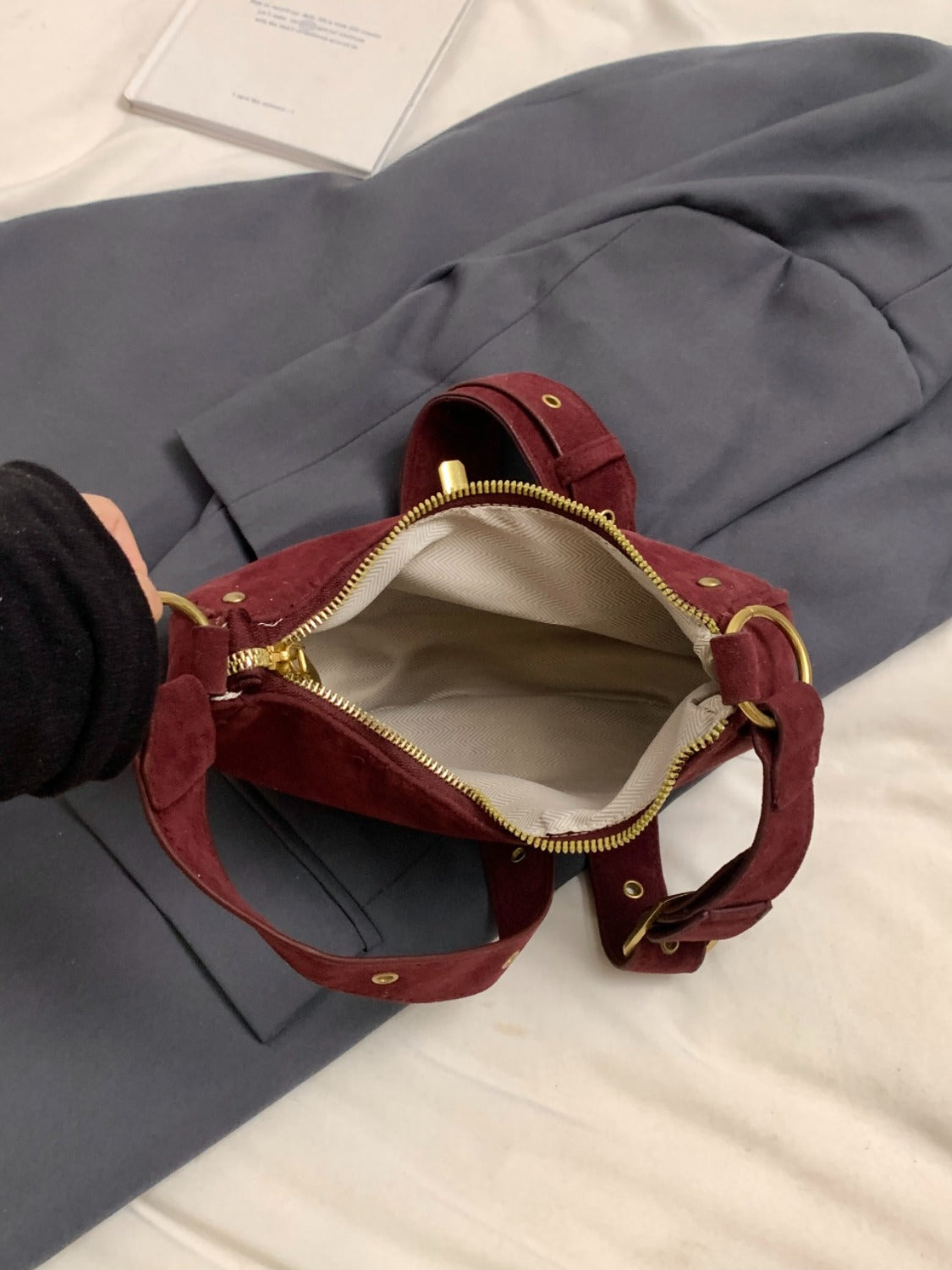 Suede Adjustable Strap Shoulder Bag - TETAEA