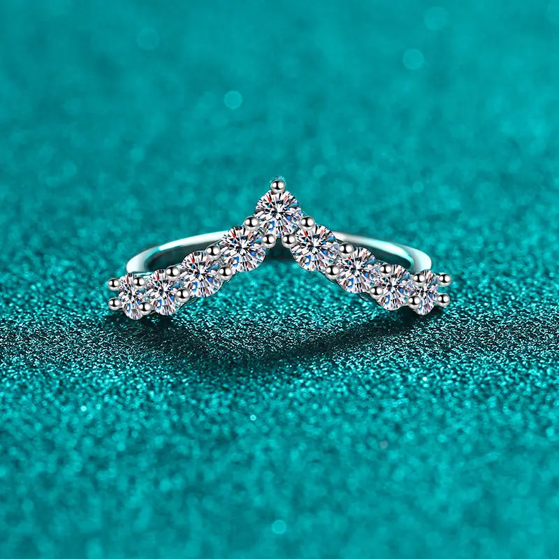 925 Sterling Silver Moissanite V Shape Ring Trendsi