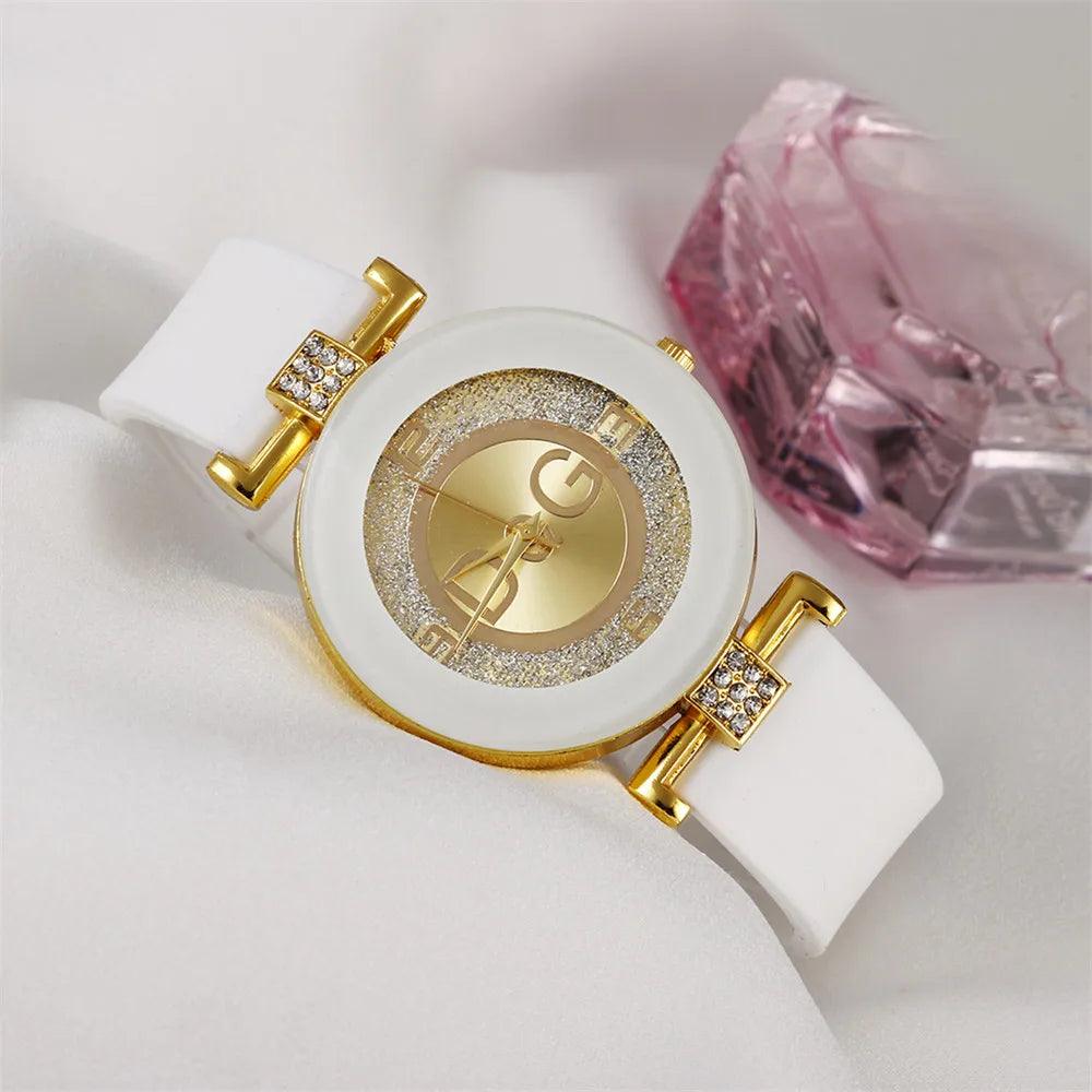 Simple Women's Quartz Watch