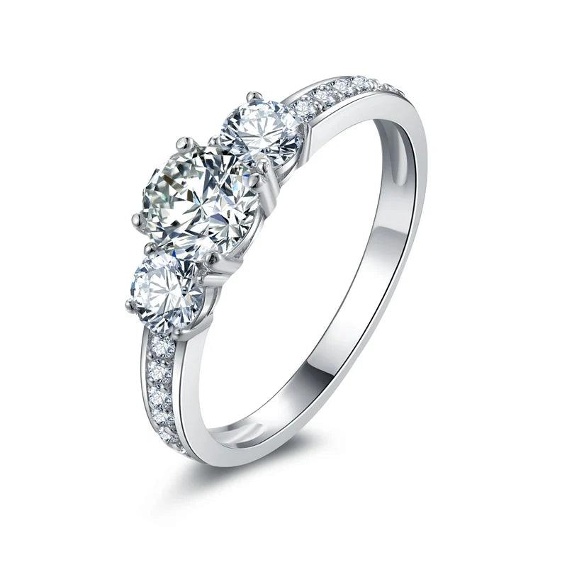 925 Sterling Silver Ring with Three Synthetic Diamonds