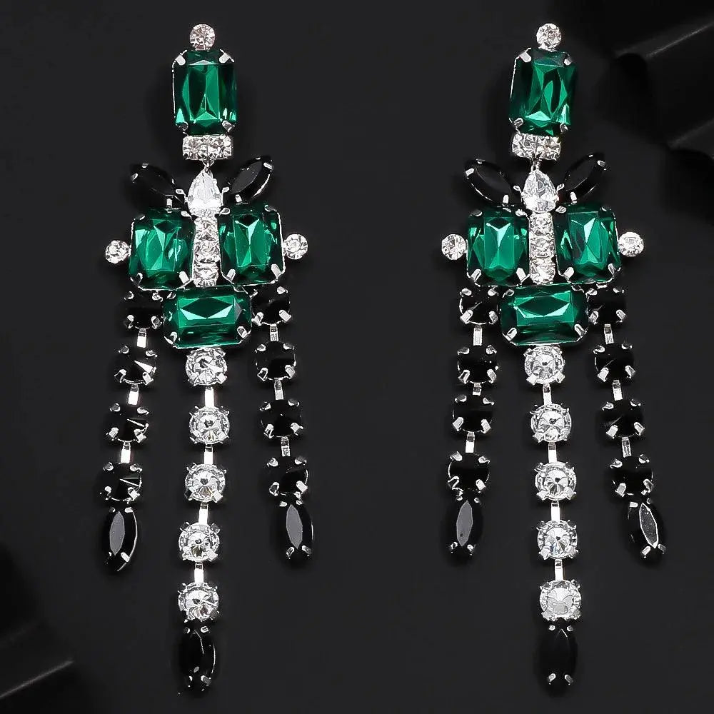 Luxurious set of eye-catching cross necklace and earrings for weddings or engagements with a distinctive green design made of rhinestones TETAEA