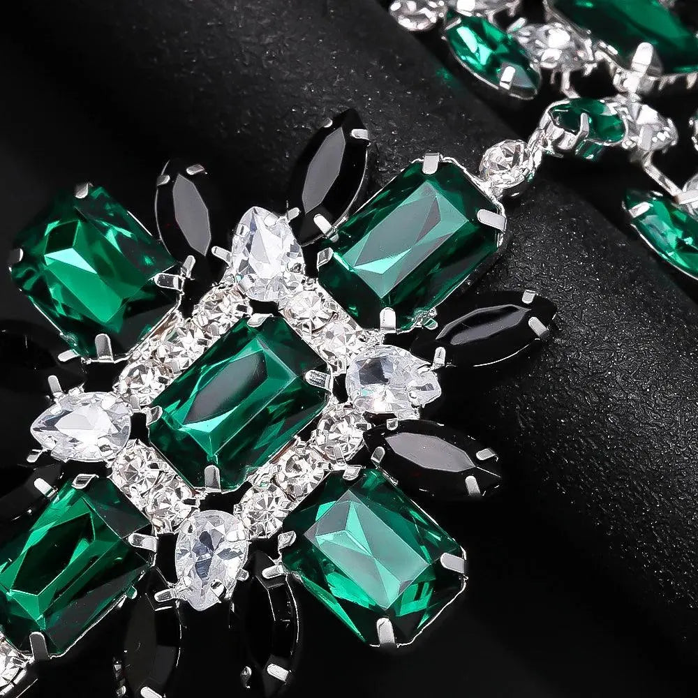 Luxurious set of eye-catching cross necklace and earrings for weddings or engagements with a distinctive green design made of rhinestones TETAEA