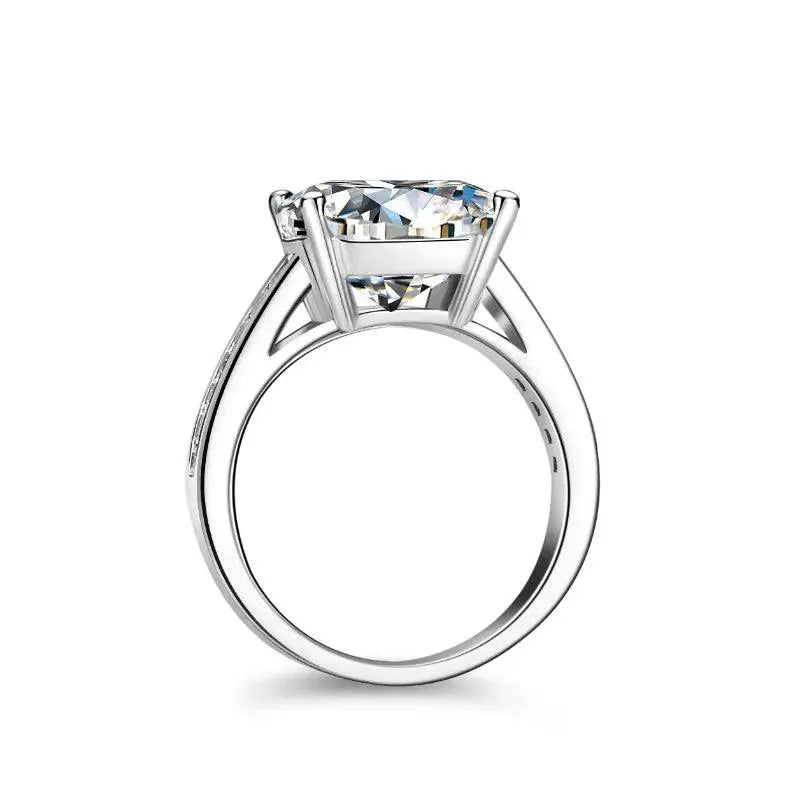 Luxury Elagant 4.5ct Round Moissanite Stone Ring in 925 Sterling Silver TETAEA