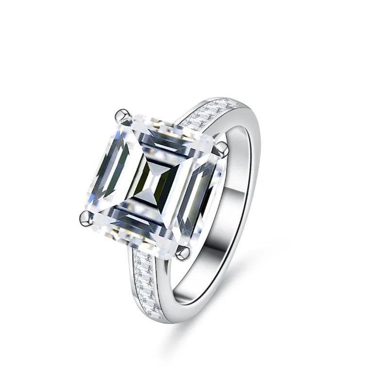 Luxury Elagant 4.5ct Round Moissanite Stone Ring in 925 Sterling Silver