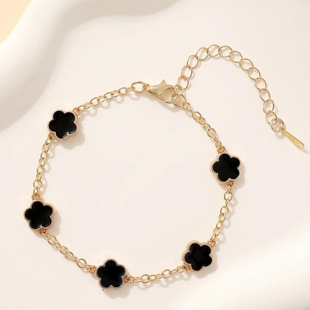 5pcs Women's Set Includes Five-Leaf Clover Bracelets, New French Style Necklaces, Rings and Earrings. This set is elegant and versatile, making it perfect for different occasions.