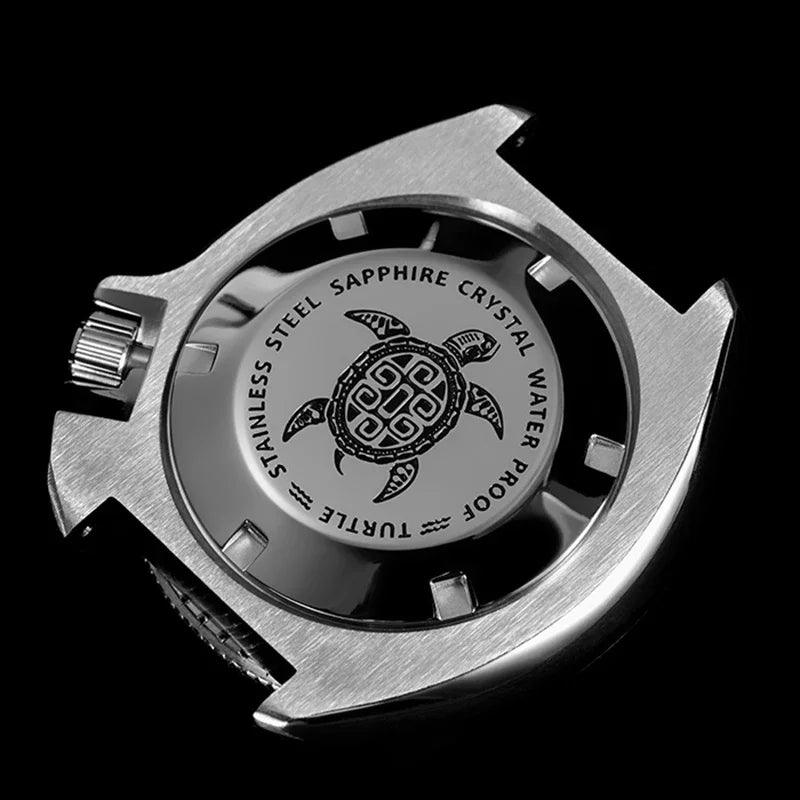 Men's watch from the diving and swimming series with a mechanical NH35A movement that can withstand 150 meters underwater