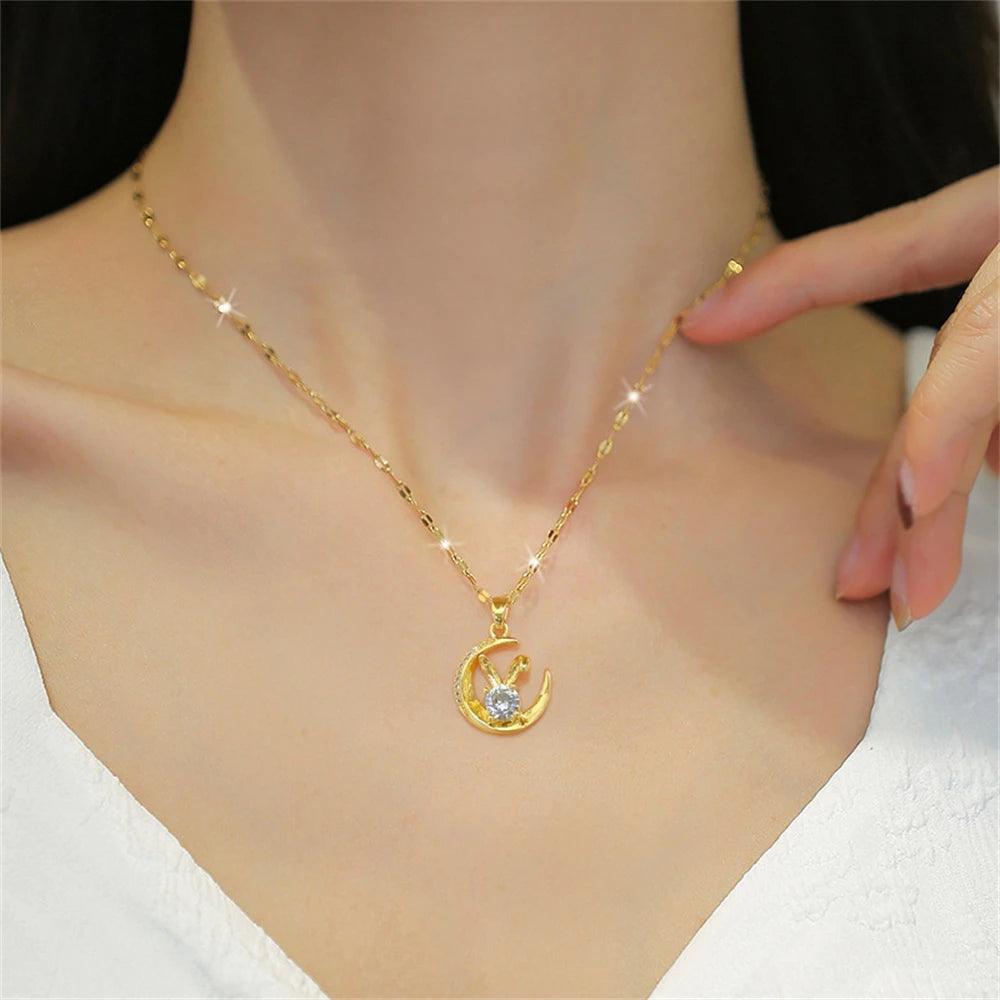 Luxury Crescent Moon Zircon Necklace