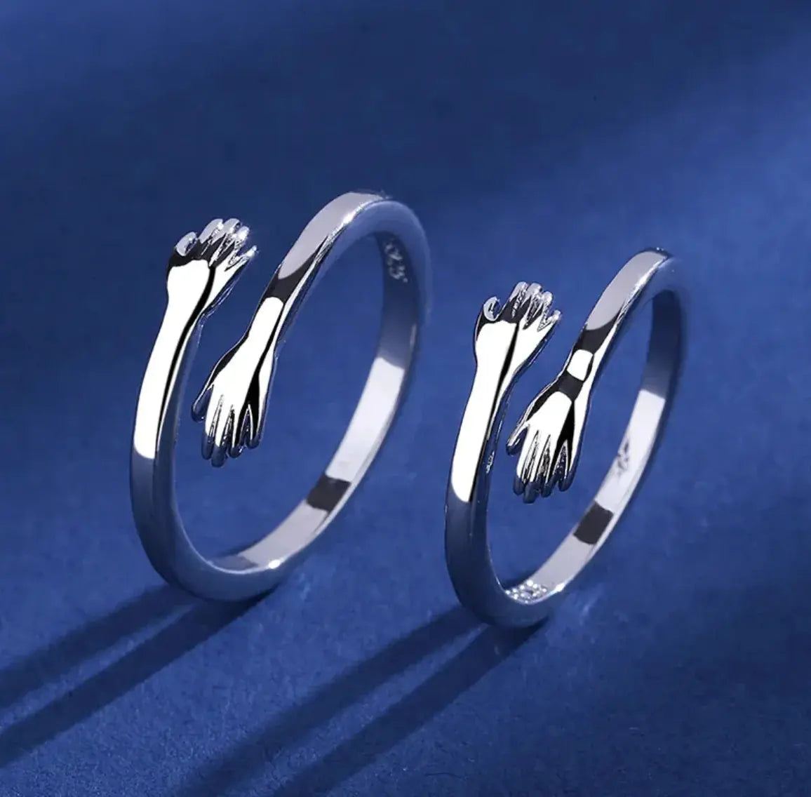 S925 Silver Couple Hug Ring TETAEA
