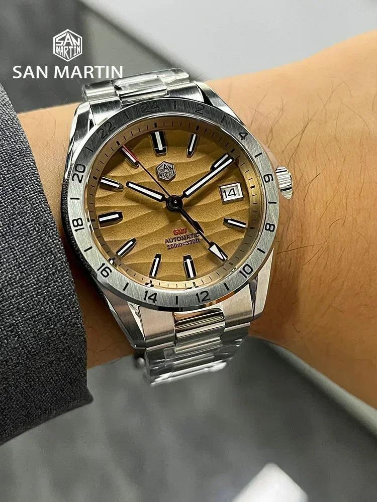 San Martin SN0129 New 39mm Desert Texture Luxury Men Watch NH34 GMT Automatic Mechanical Business Dress Sapphire 10Bar Luminous