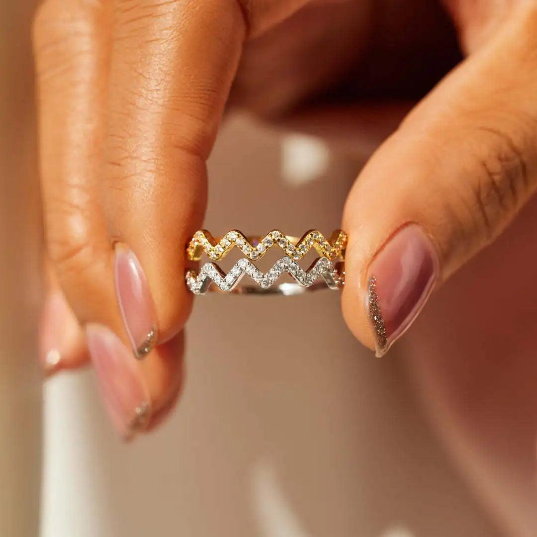 Luxury Gold Wave Zircon Ring