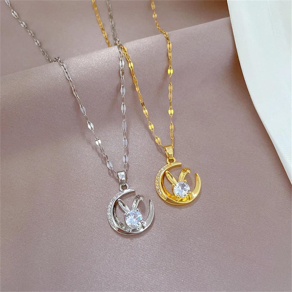 Luxury Crescent Moon Zircon Necklace