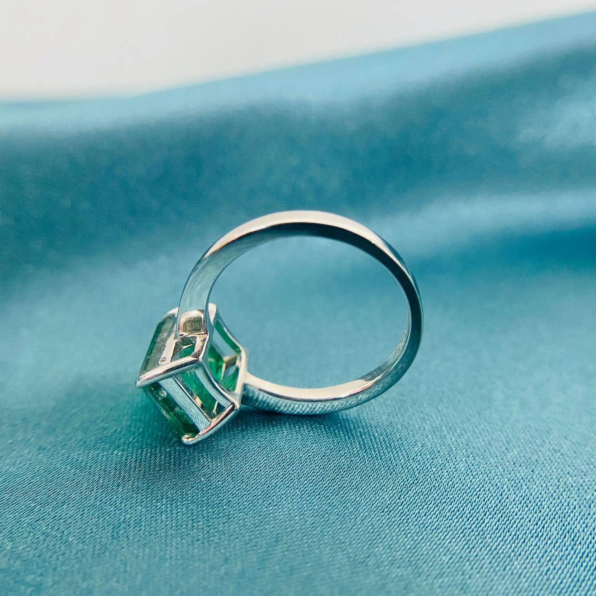 Simple Diamond Ring