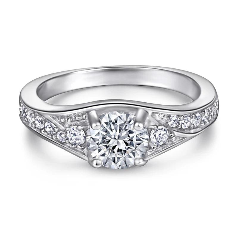 0.8ct Moissanite Round Engagement Ring in S925 Sterling Silver