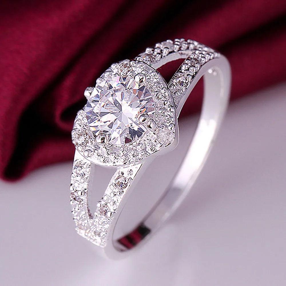 Fashion Heart-Shaped Ring Zircon