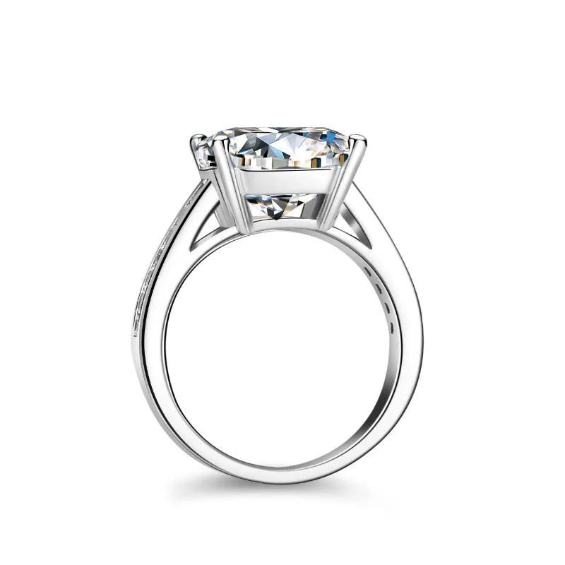 Luxury Elagant 4.5ct Round Moissanite Stone Ring in 925 Sterling Silver