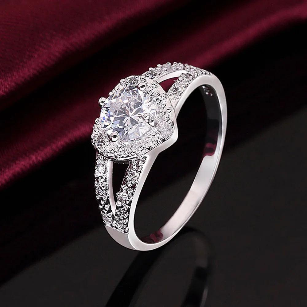 Fashion Heart-Shaped Ring Zircon