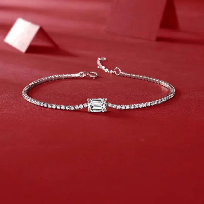 Simple S925 Silver 1 Carat Emerald Moissanite Diamond TETAEA
